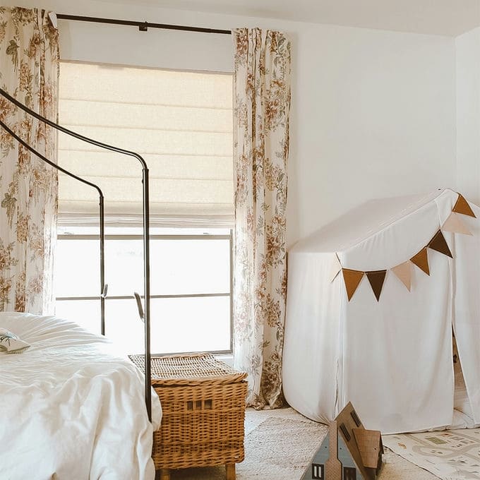 Classic Roman Shades 9365