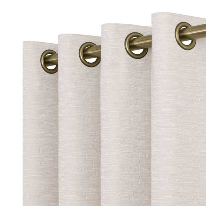 Delicate Drapes/Curtains 9618