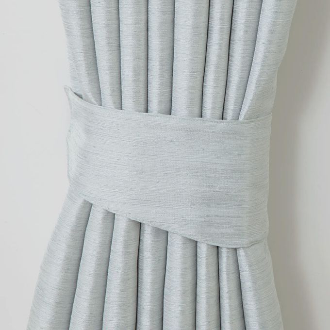 Designer Drapes/Curtains 9633