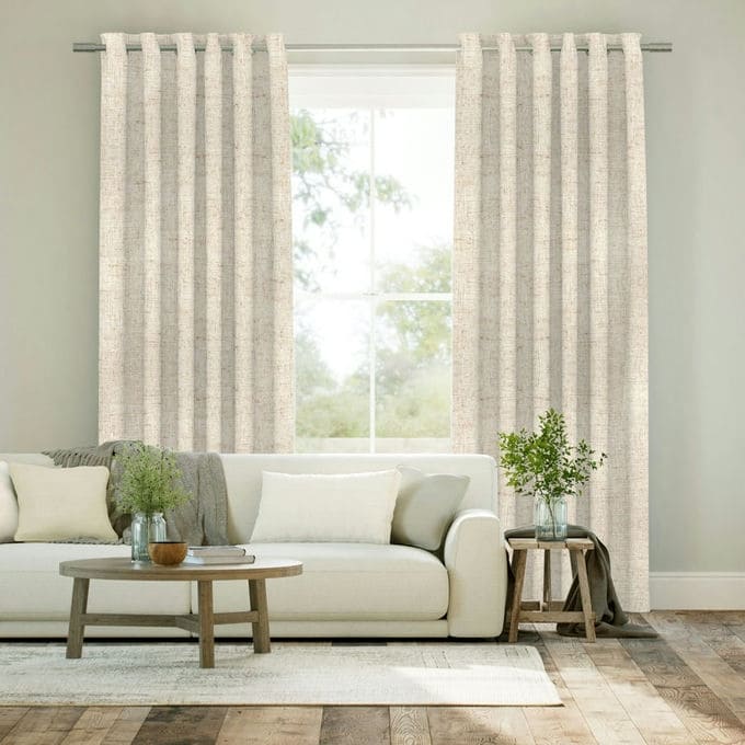 Select Drapes/Curtains
