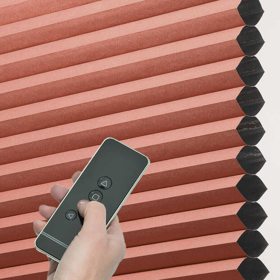 Stores cellulaires noircissants à cellule double avantage plus de 1/2 po 9422