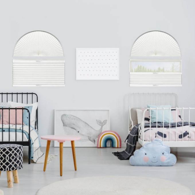 Stores cellulaires noircissants à cellule simple pour fenêtres en arche 7306