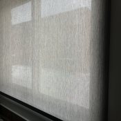 Toiles à rouleau solaire avantage plus 1% - Cendre