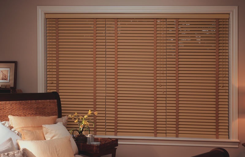 Stores en Bois Decorateur plus de 2 po