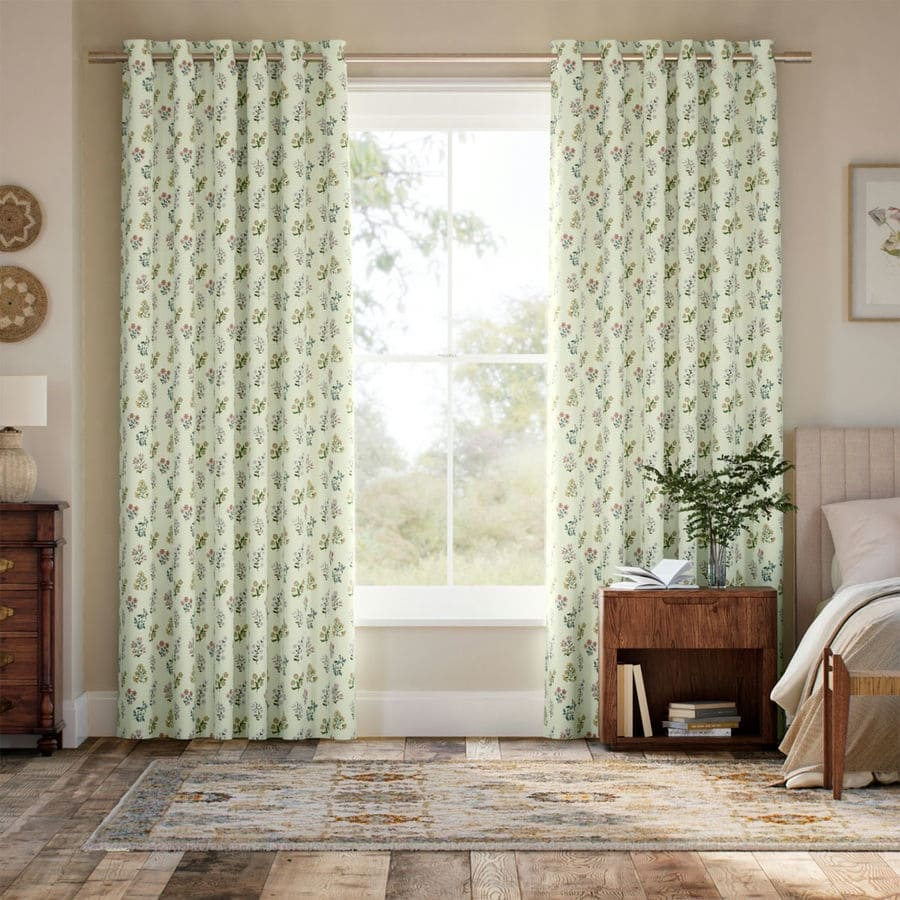 Clarke & Clarke Drapes/Curtains 1820