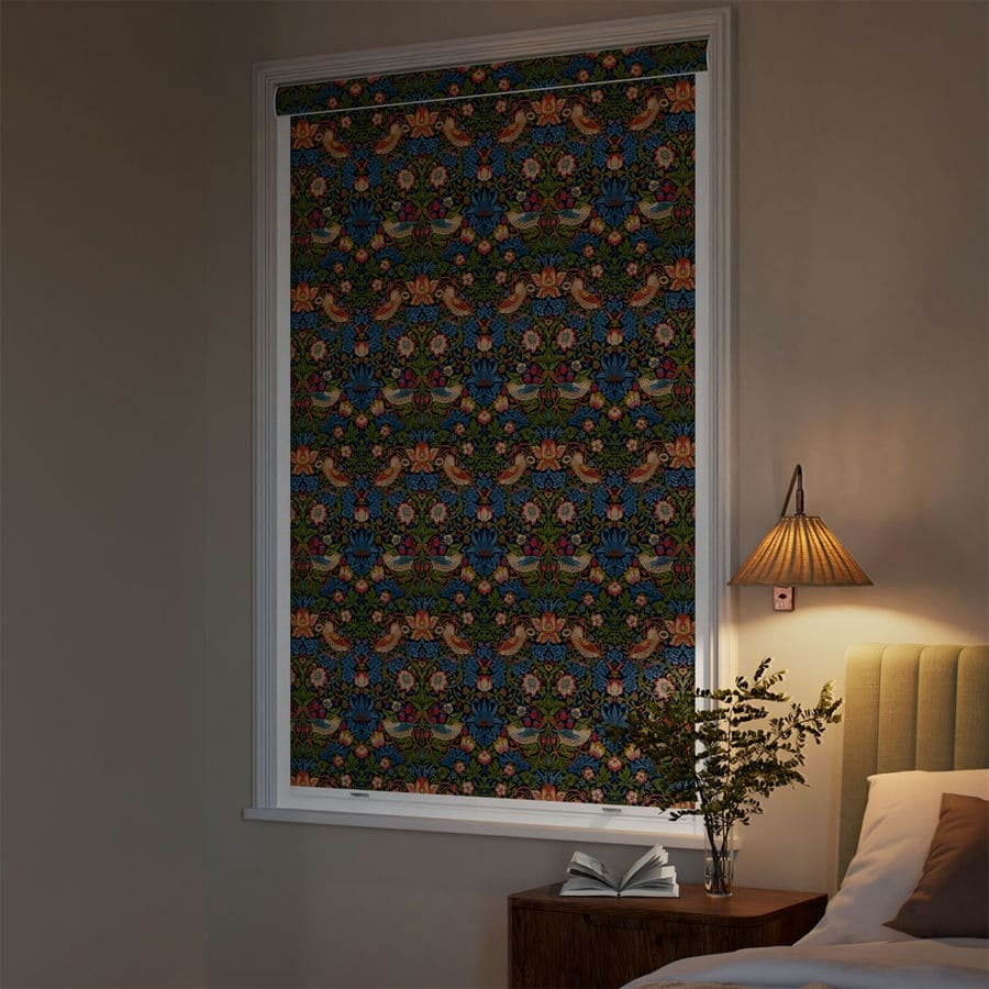 Toiles à rouleau Noirceur totale William Morris (sans perçage) 1881