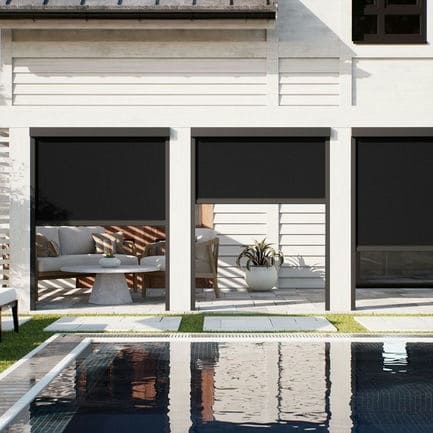 Toiles rétractables à rails latéraux pour la terrasse de luxe